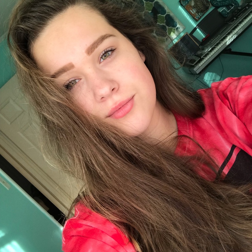 Meet your Posher, Sabrina